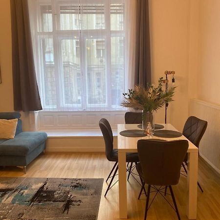 Blue Danube Apartment Downtown With Free Parking Boedapest Buitenkant foto